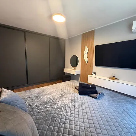 Forest Club Premium Apartment Warna